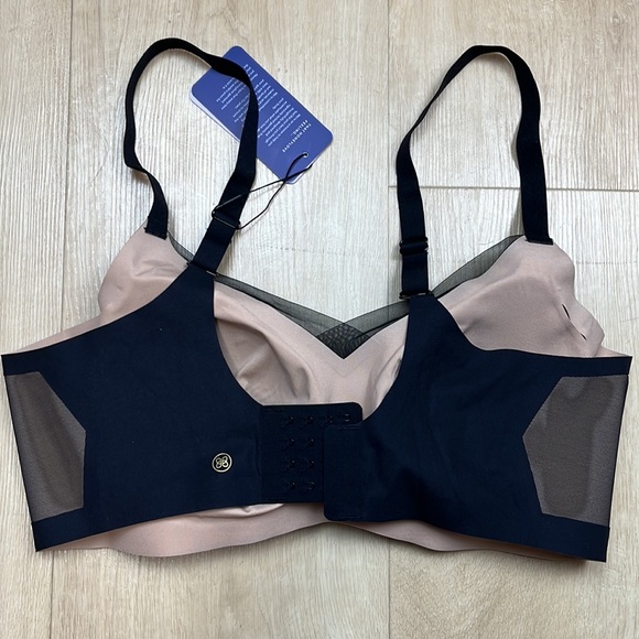 New! Honeylove CrossOver Wireless Bra, color runway SIZE 2X - Picture 6 of 9